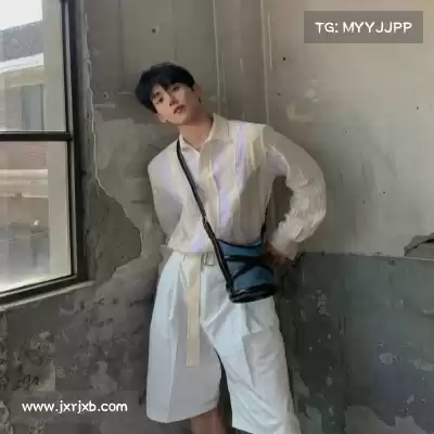 祁里舰